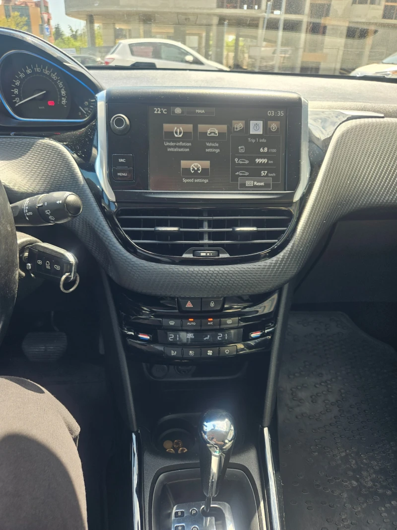 Peugeot 2008 1.6, снимка 10 - Автомобили и джипове - 53023837