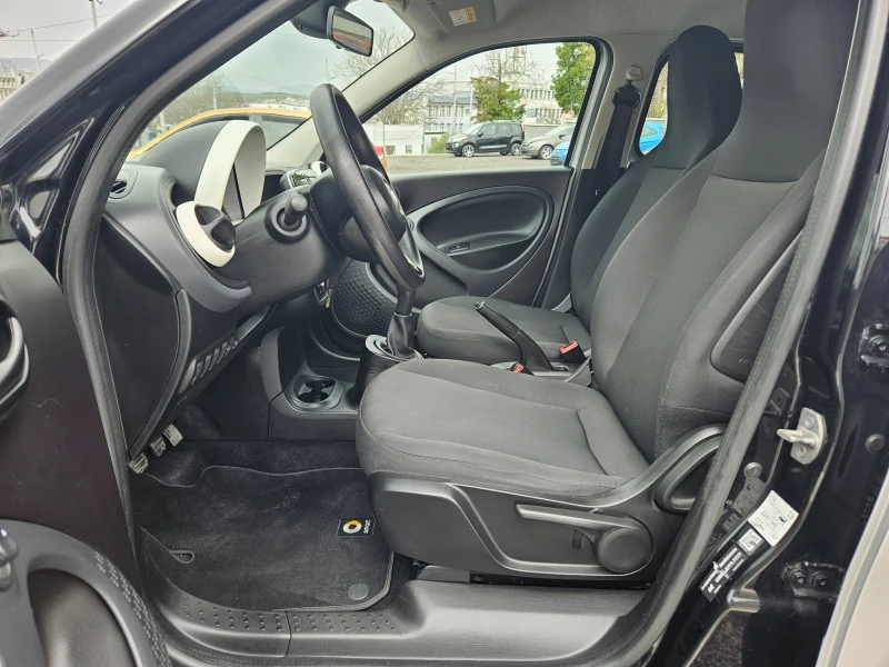 Smart Forfour 1.0i/AC, снимка 8 - Автомобили и джипове - 50325282