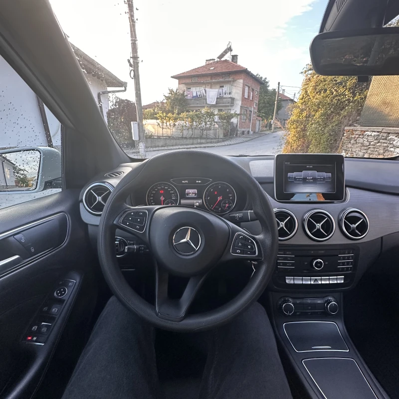 Mercedes-Benz B 200 Facelift, снимка 8 - Автомобили и джипове - 52553528