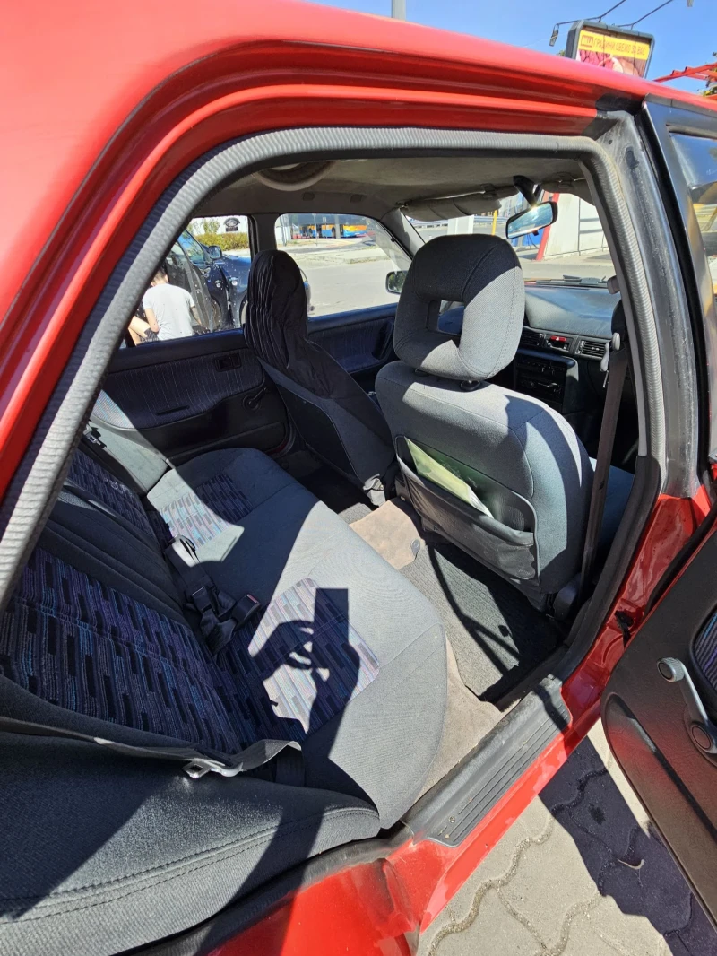 Mazda 323 1.3 C IV втори собственик, снимка 9 - Автомобили и джипове - 52463697