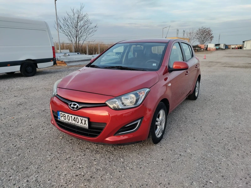 Hyundai I20 1.2i 2013 Регистриран Обслужен, снимка 3 - Автомобили и джипове - 52020809
