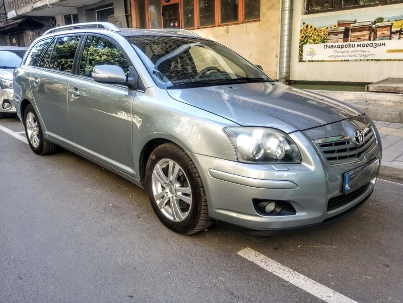 Toyota Avensis D4D 2.2 150к.с, Навигация, FACELiFT, снимка 3 - Автомобили и джипове - 52261369