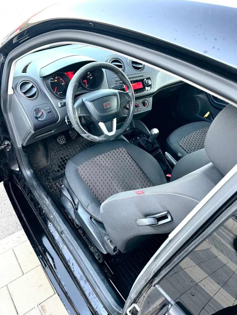 Seat Ibiza, снимка 3 - Автомобили и джипове - 52265652