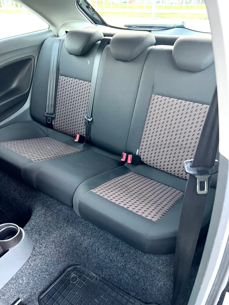 Seat Ibiza, снимка 5 - Автомобили и джипове - 52265652