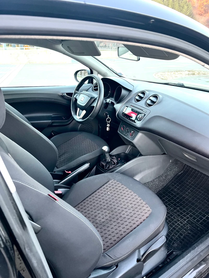 Seat Ibiza, снимка 11 - Автомобили и джипове - 52265652