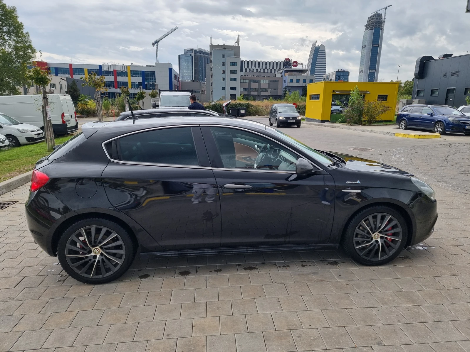 Alfa Romeo Giulietta QV Line - изображение 5
