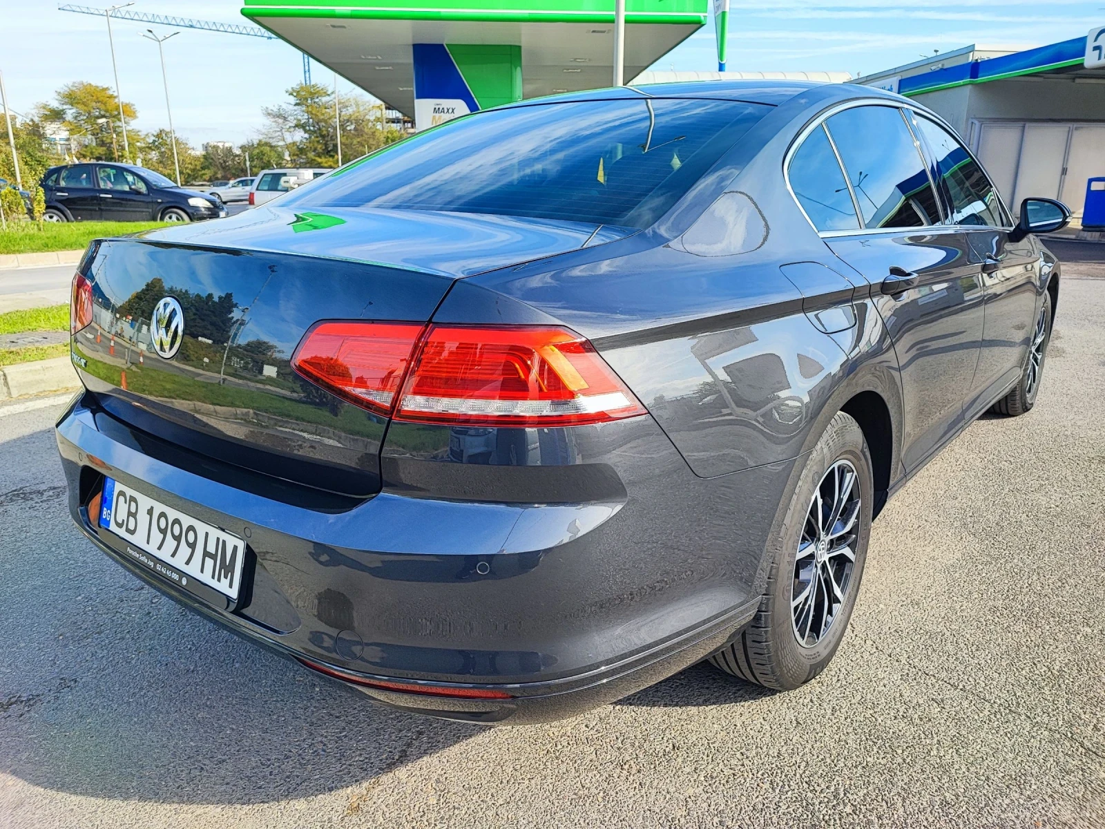 VW Passat 2.0TDI-150.ОТ VW БГ. 70х.км.СЕРВИЗНА КНИЖКА - изображение 6