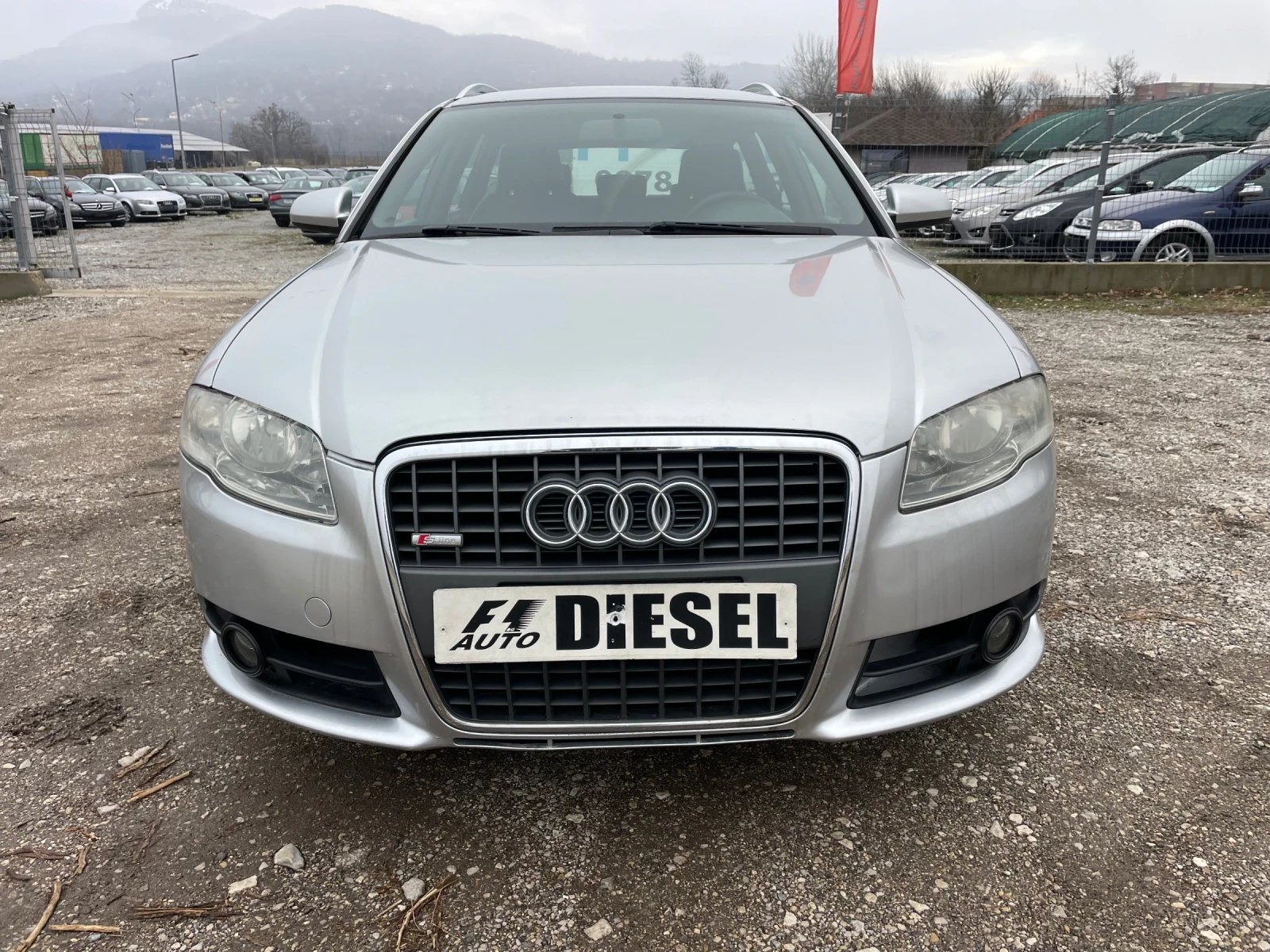 Audi A4 2.0TDI-S-LINE-ITALIA - изображение 2