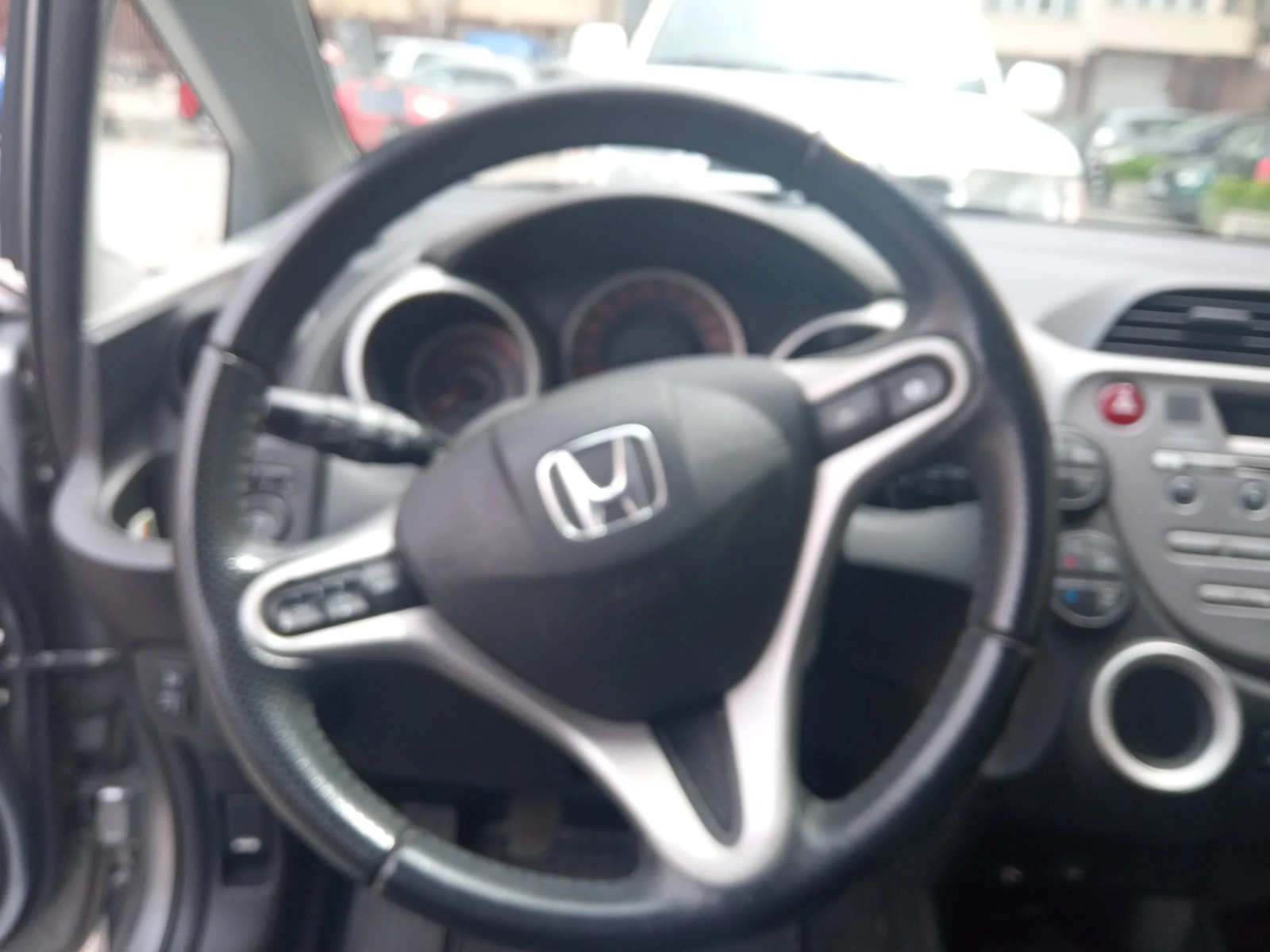 Honda Jazz  - изображение 10
