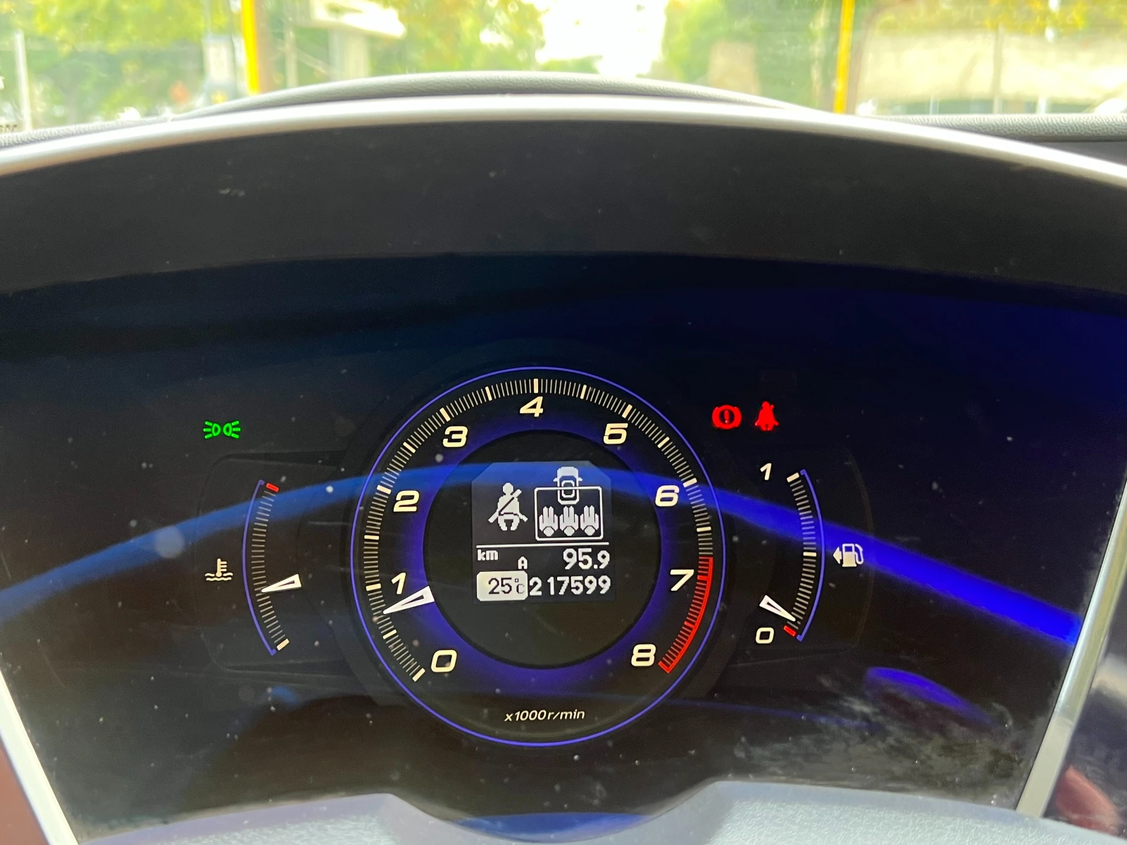 Honda Civic 5 DR 1.8. i- VTEC - изображение 8