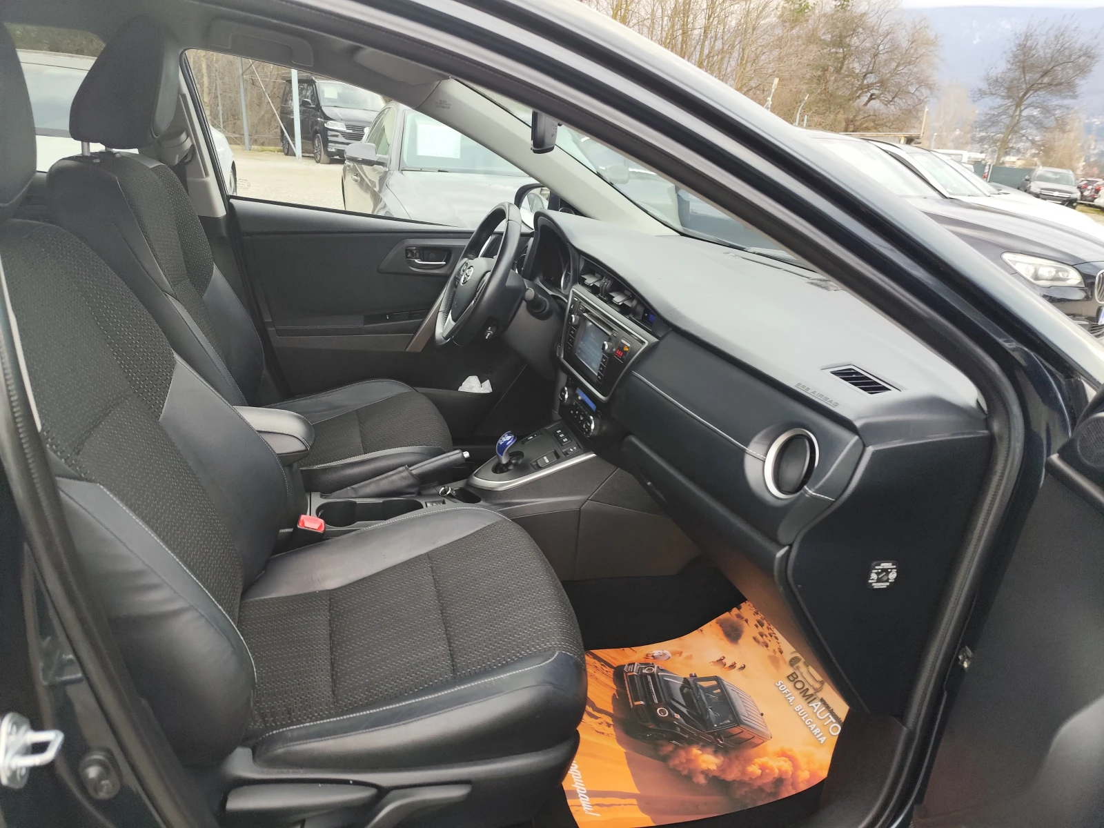 Toyota Auris 1.8HYBRID SYNERGY DRIVE* EURO5B* LED* , снимка 12 - Автомобили и джипове - 53726274