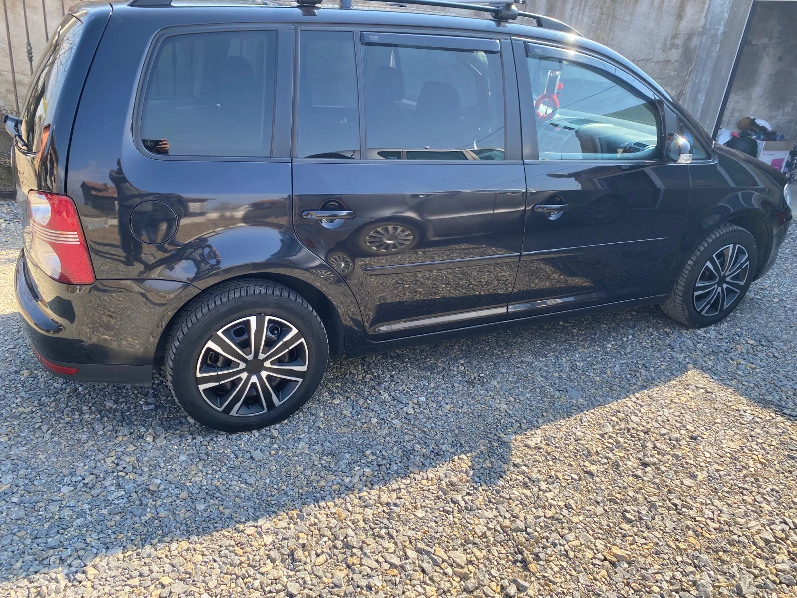 VW Touran, снимка 14 - Автомобили и джипове - 53745452