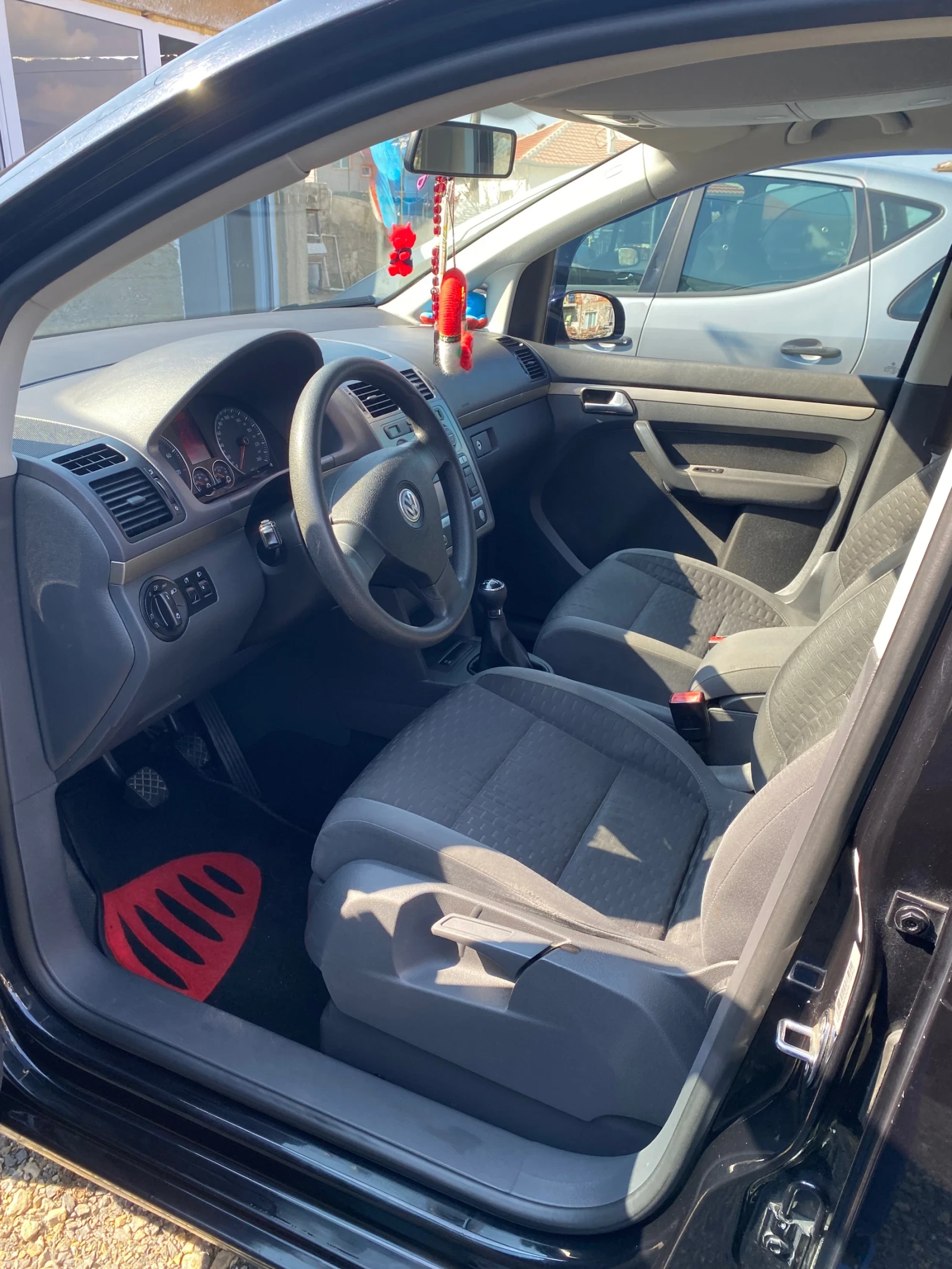 VW Touran  - изображение 3