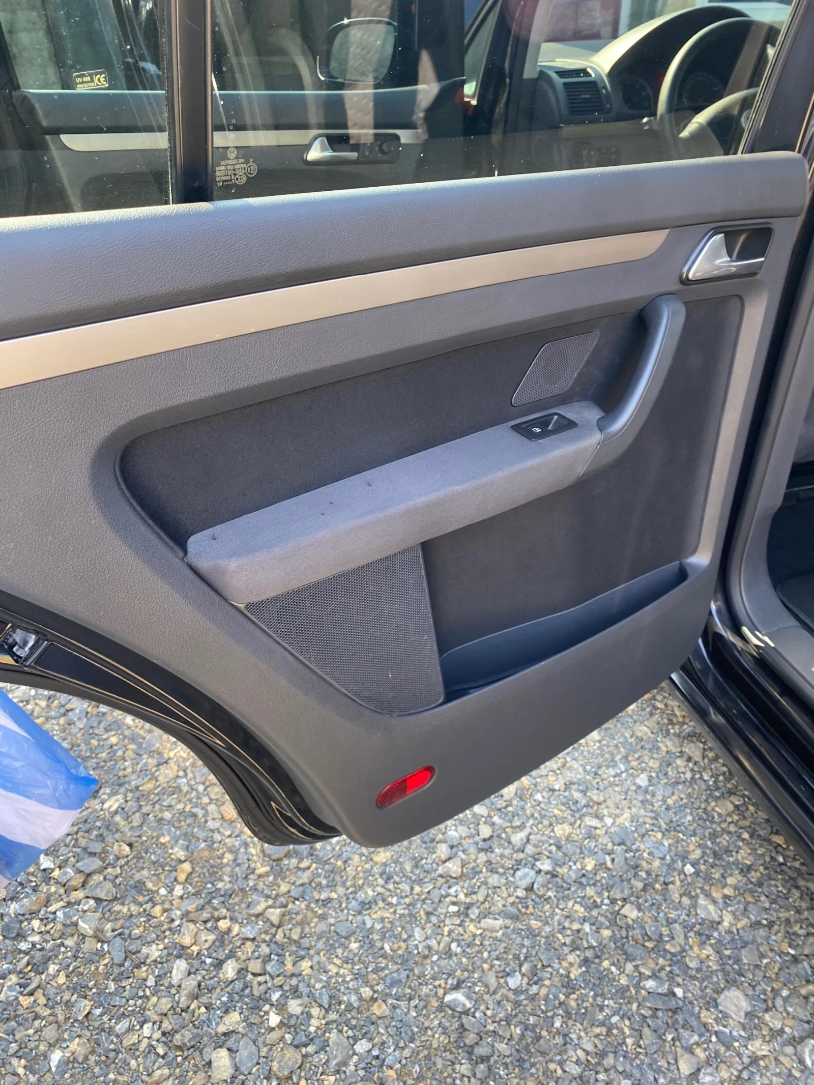 VW Touran, снимка 12 - Автомобили и джипове - 53745452