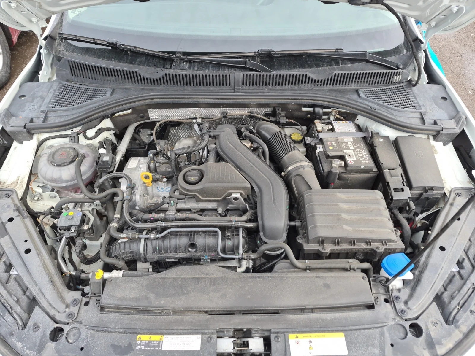 VW Jetta * * CARFAX * * АВТО КРЕДИТ * * , снимка 7 - Автомобили и джипове - 53829929