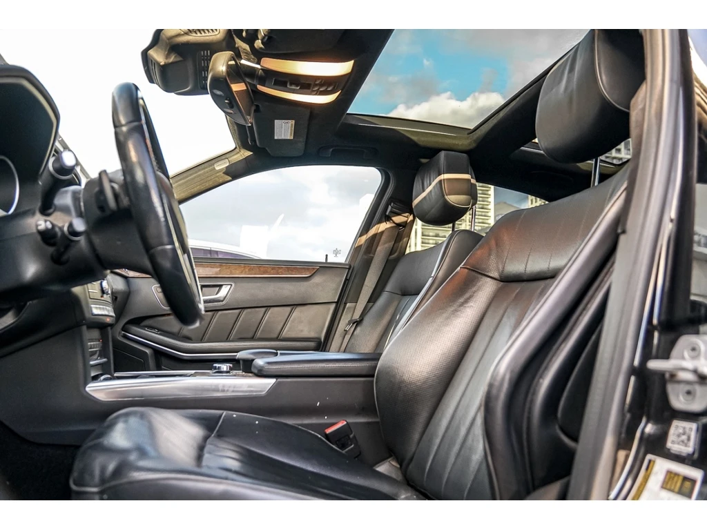 Mercedes-Benz E 500 4MATIC* КОжа* Подгрев* Обдухване* Кейлес* Blind Sp, снимка 7 - Автомобили и джипове - 53918959