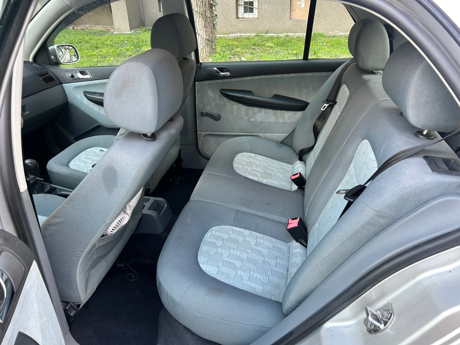 Skoda Fabia 1.4 16v, снимка 8 - Автомобили и джипове - 53975633