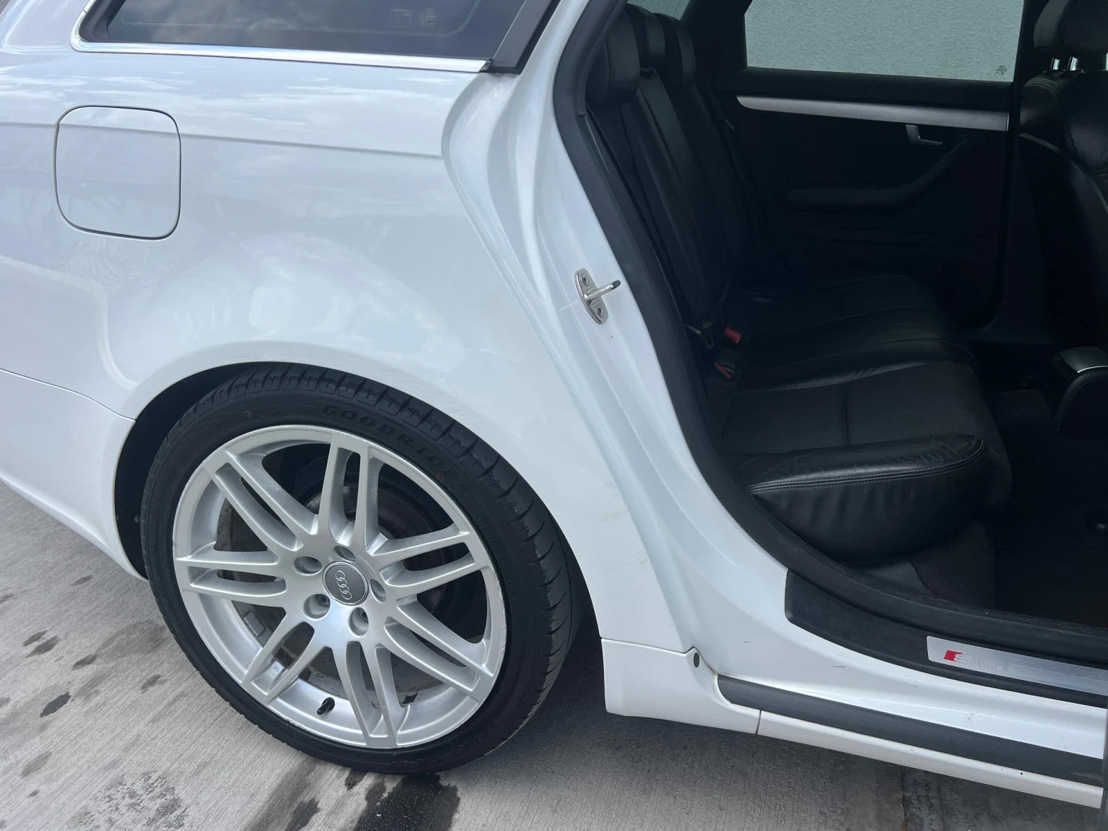 Audi A4  S-line+ + 2.0TDI , снимка 14 - Автомобили и джипове - 53989839