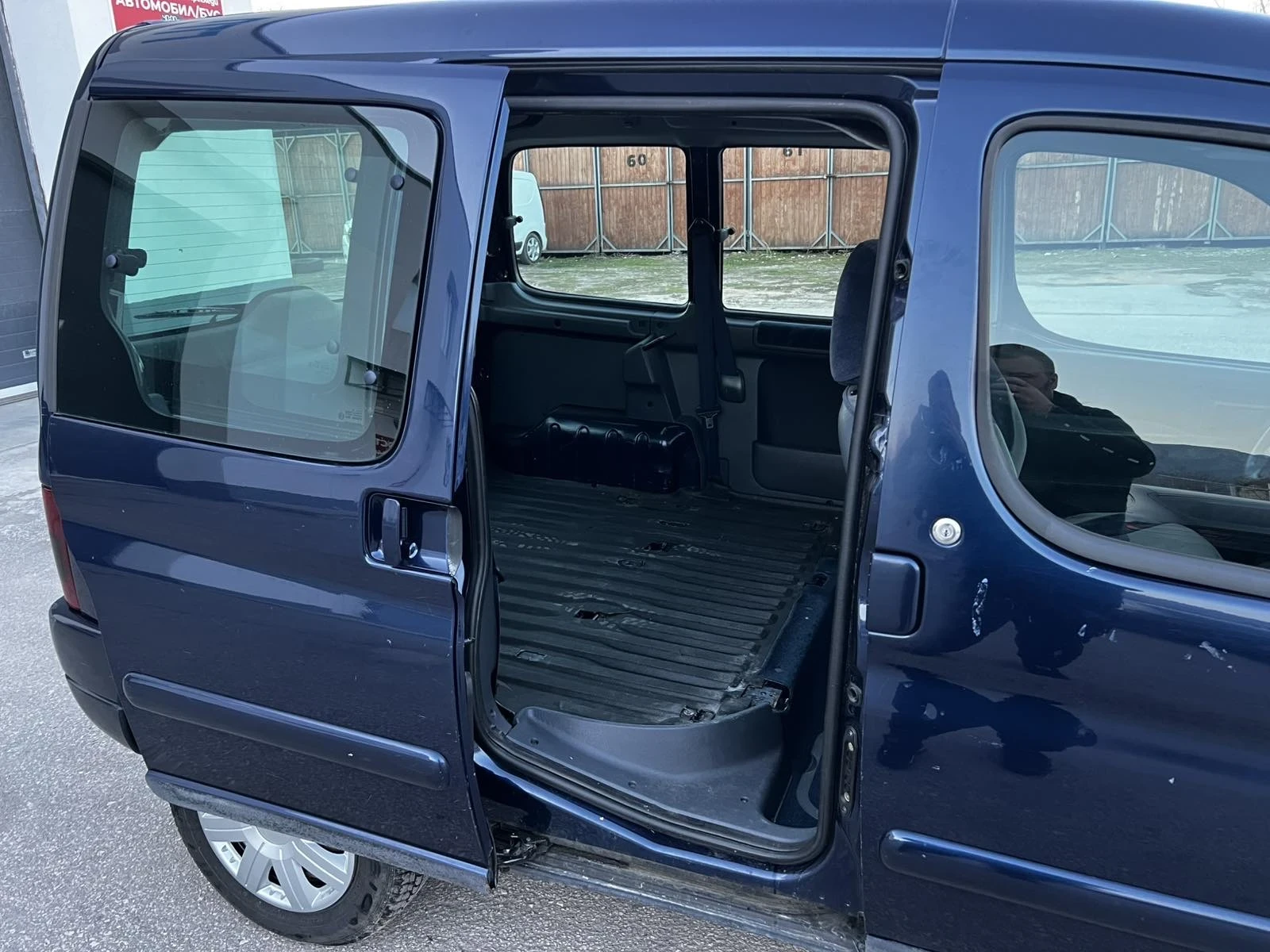 Citroen Berlingo 20HDI, снимка 14 - Автомобили и джипове - 54021879