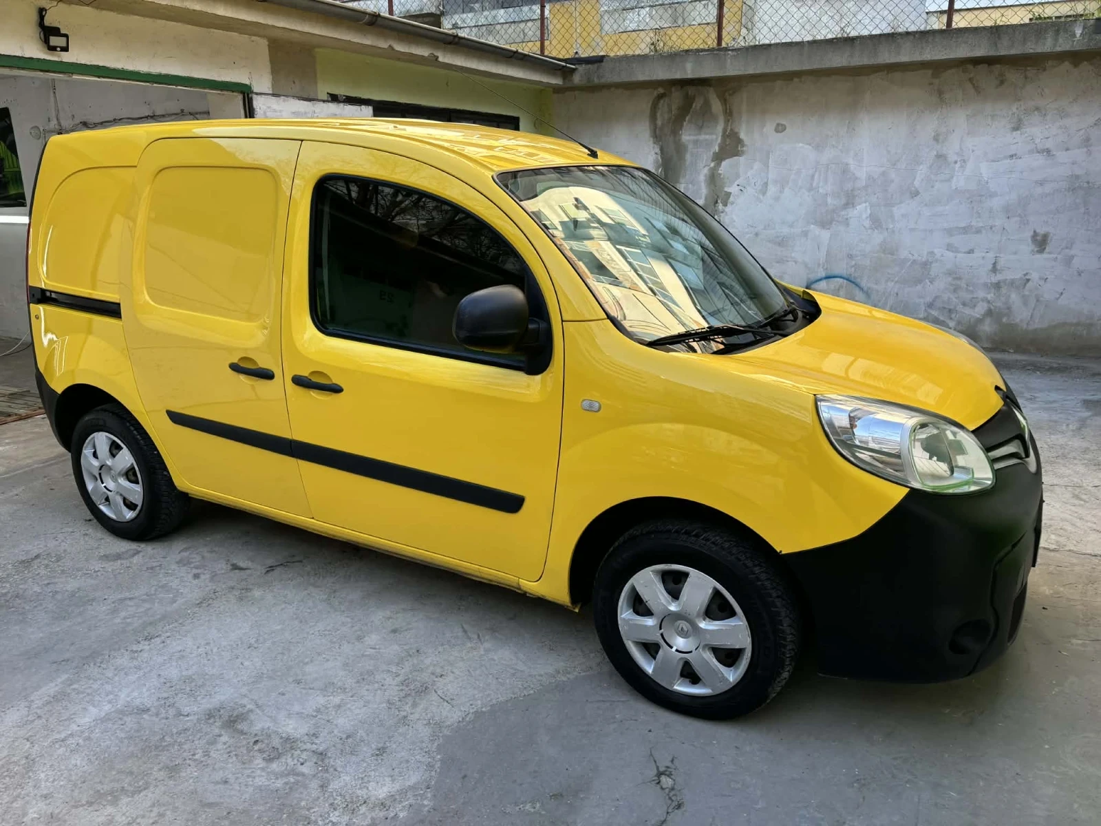 Renault Kangoo 1.5DCi, снимка 7 - Автомобили и джипове - 54171382