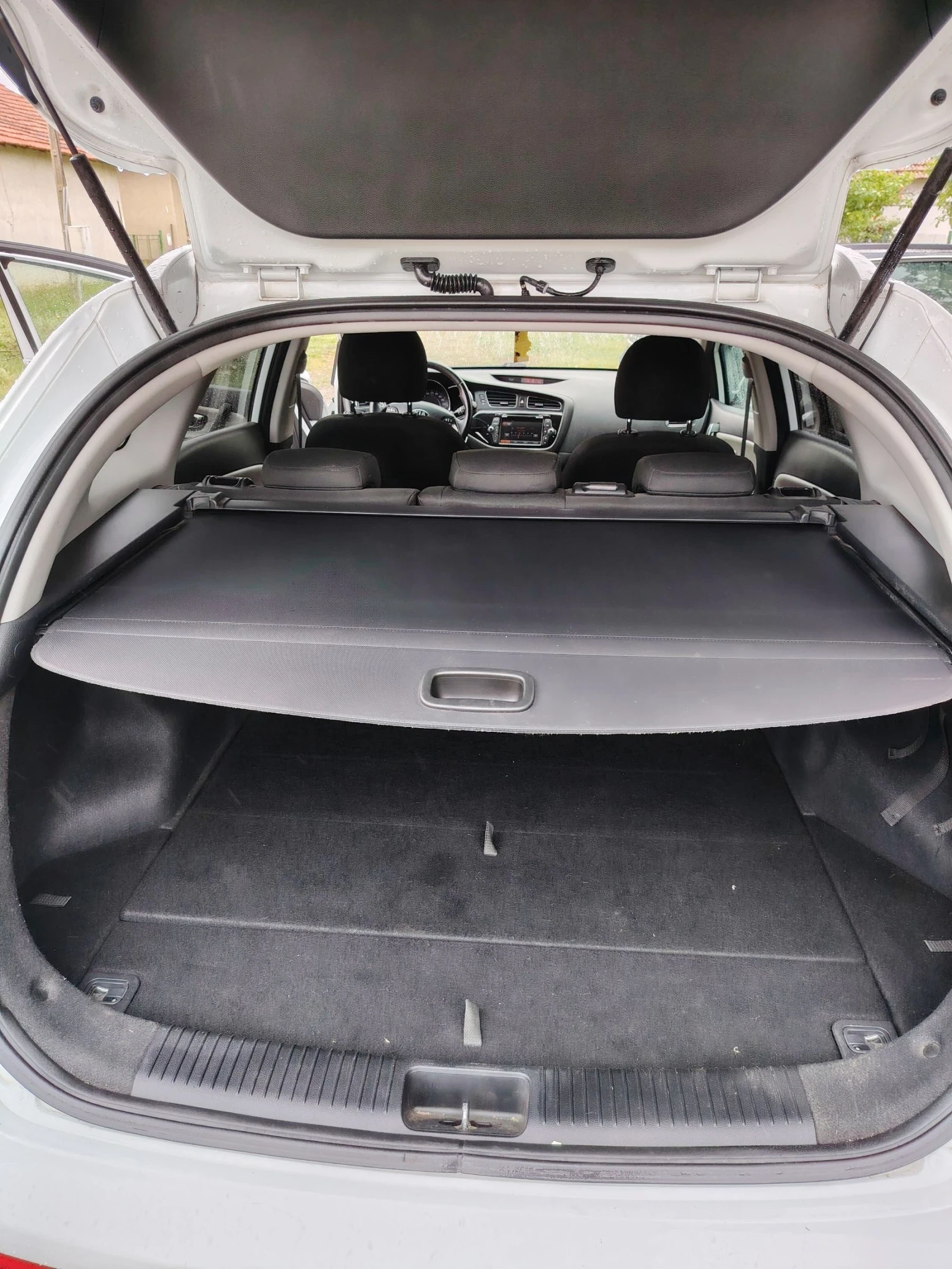 Kia Ceed, снимка 7 - Автомобили и джипове - 54581916