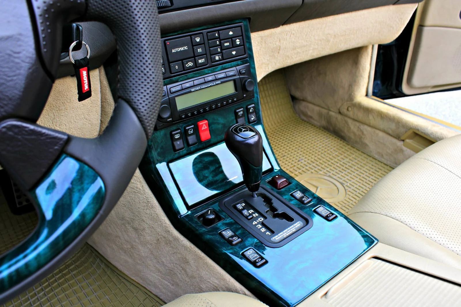 Mercedes-Benz SL 500, снимка 9 - Автомобили и джипове - 54855248