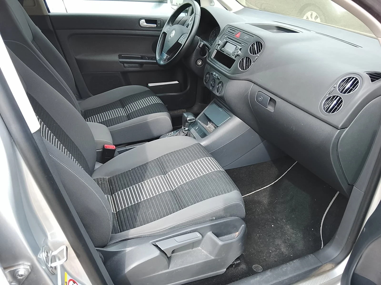 VW Golf Plus, снимка 3 - Автомобили и джипове - 54840352