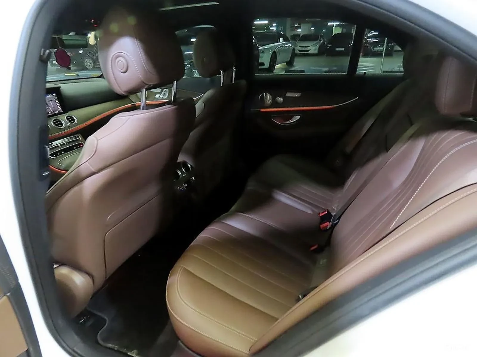 Mercedes-Benz E 300 | Mobile.bg � ����������� 10