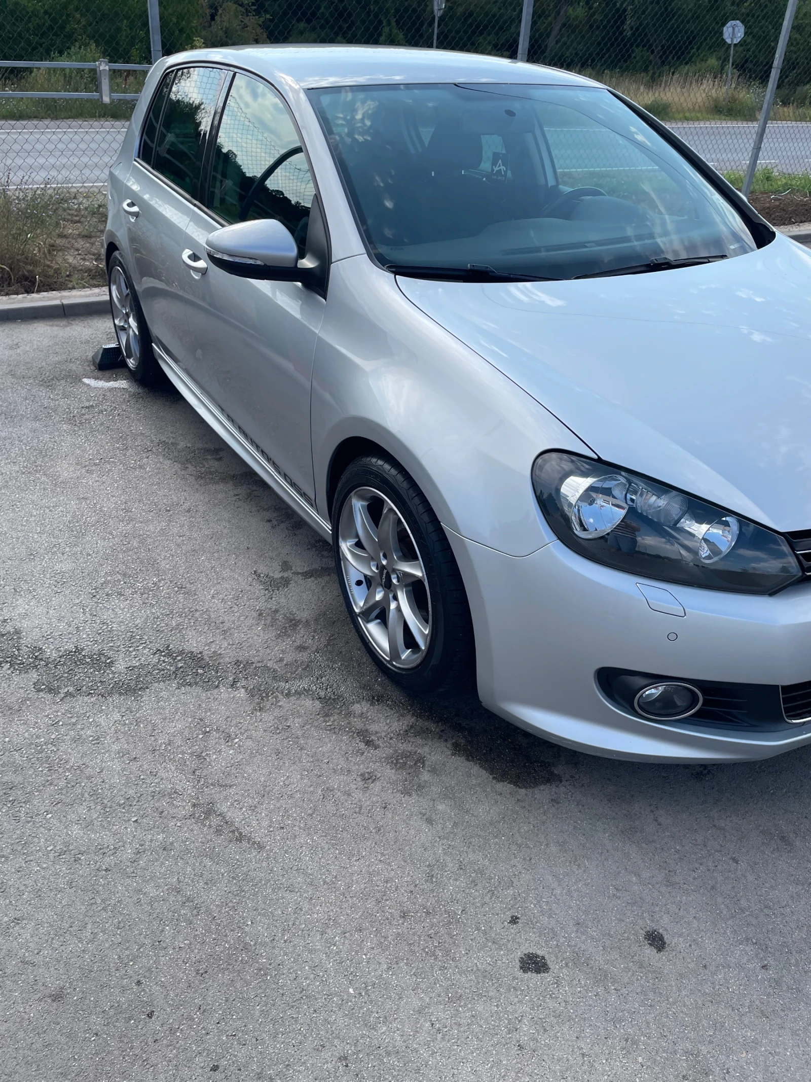 VW Golf 1.6 TDI, снимка 2 - Автомобили и джипове - 55151731