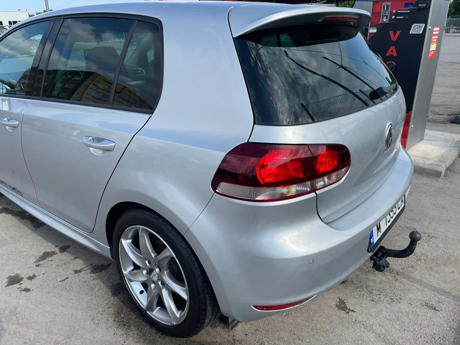 VW Golf 1.6 TDI, снимка 8 - Автомобили и джипове - 55151731
