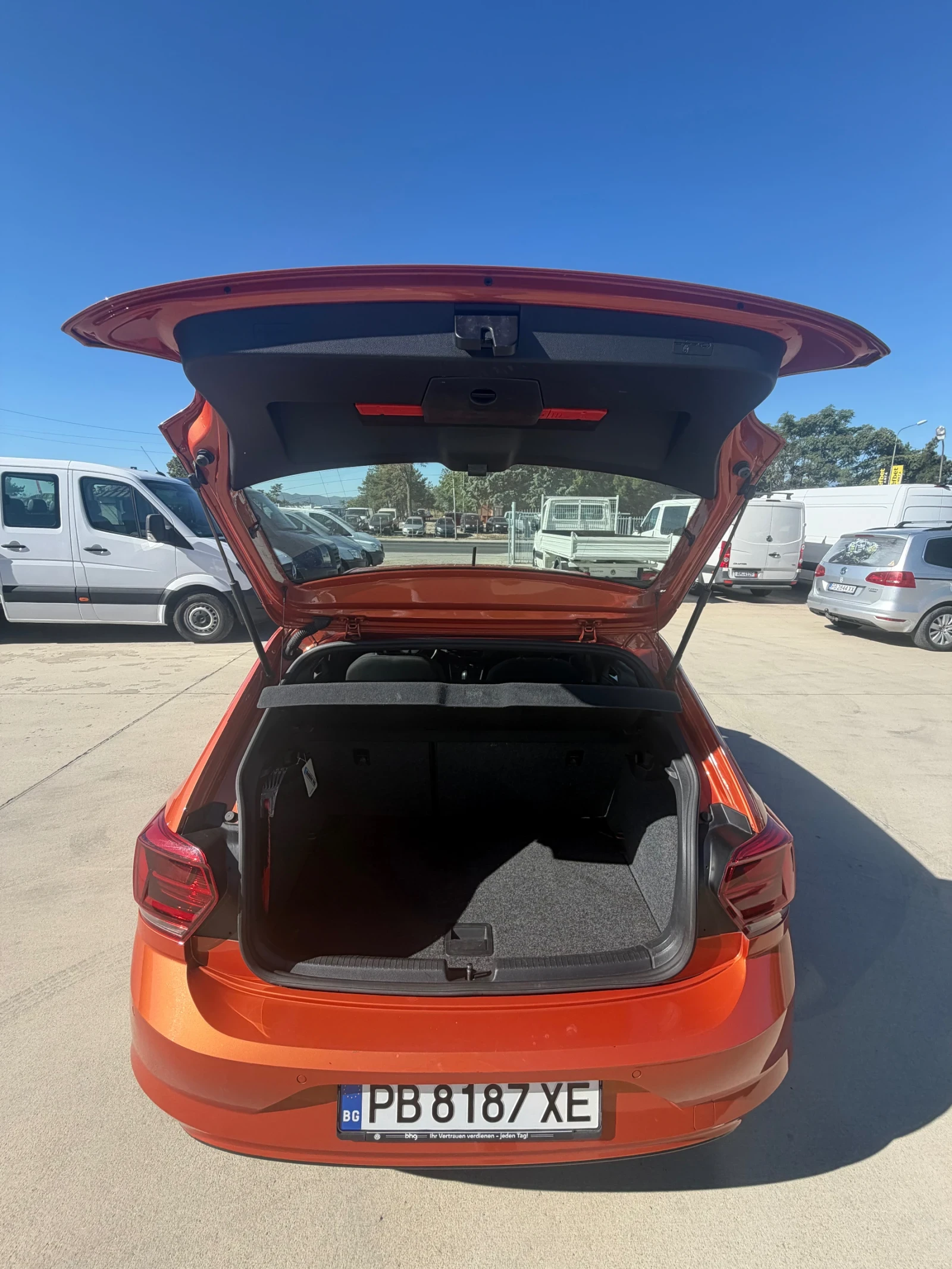 VW Polo, снимка 8 - Автомобили и джипове - 55960269