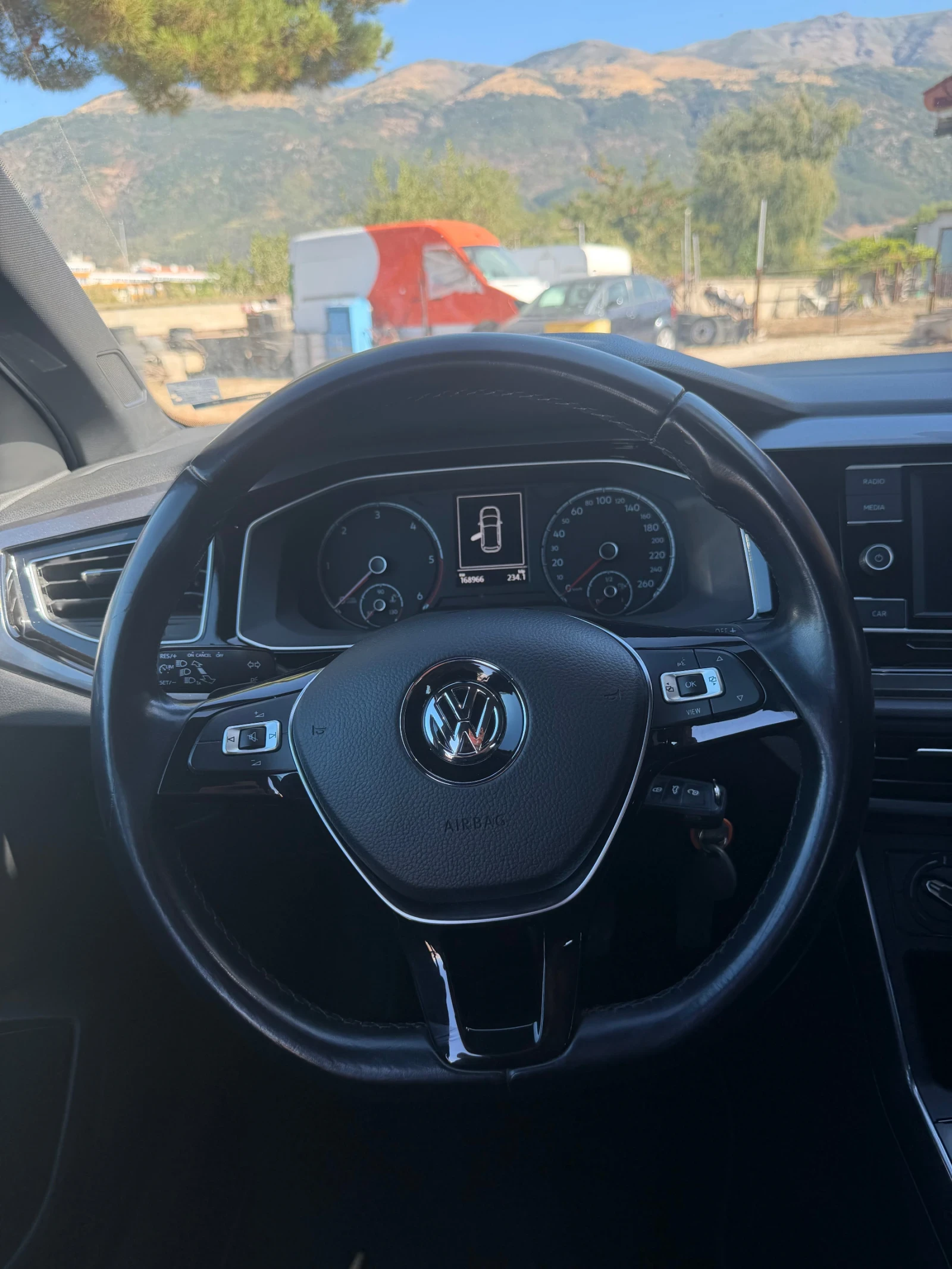 VW Polo, снимка 11 - Автомобили и джипове - 55960269