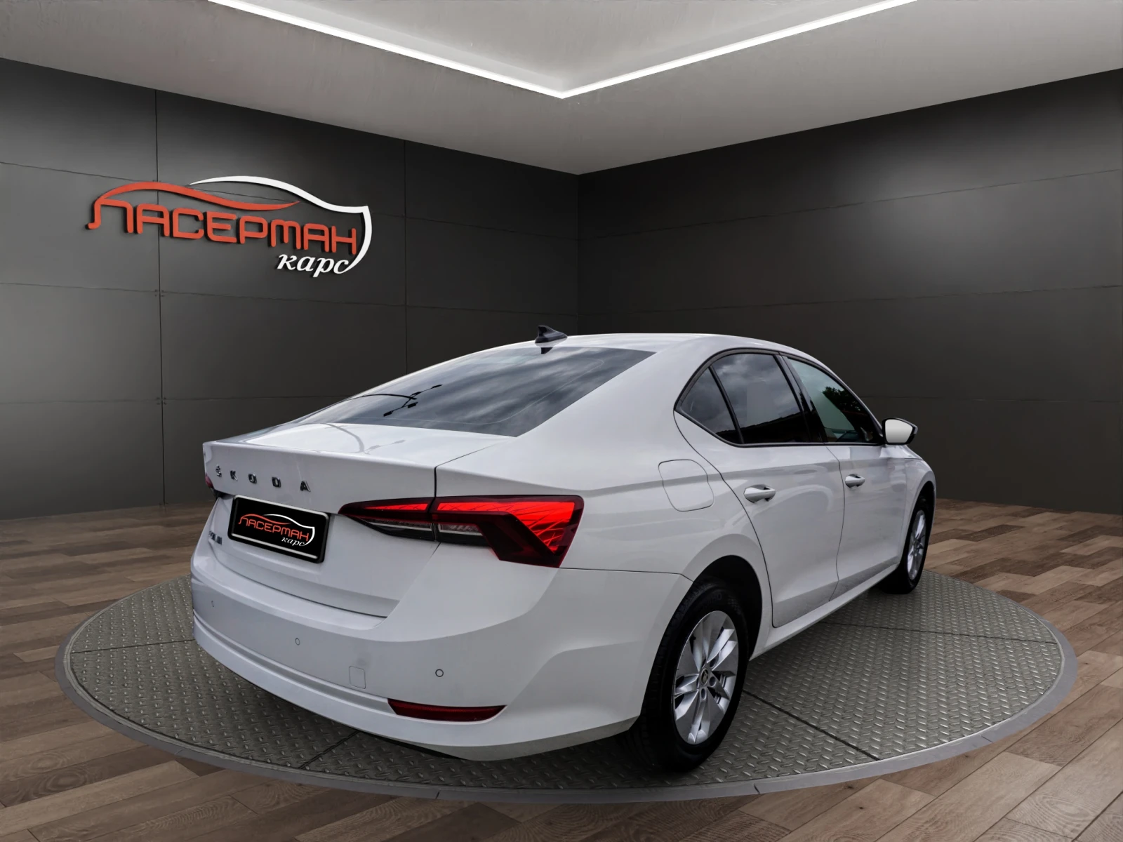 Skoda Octavia 2.0TDI AMBITION, снимка 3 - Автомобили и джипове - 56465087