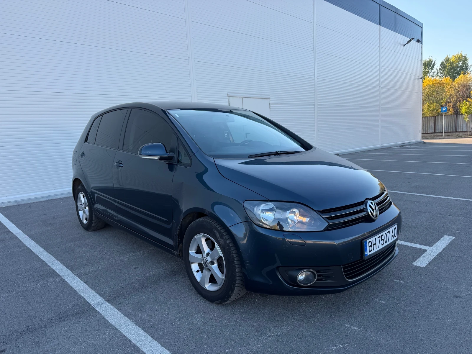 VW Golf Plus 1.6Tdi, снимка 3 - Автомобили и джипове - 56570531