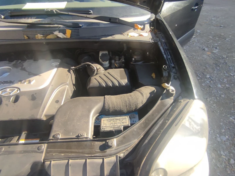 Hyundai Tucson, снимка 4 - Автомобили и джипове - 52821241