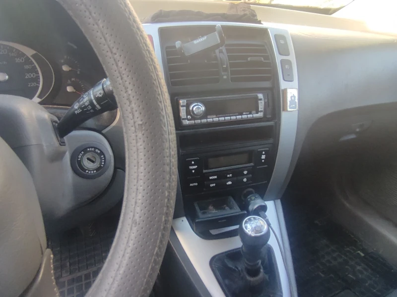 Hyundai Tucson, снимка 6 - Автомобили и джипове - 52821241