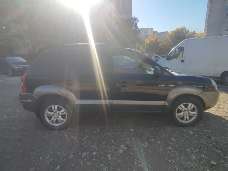 Hyundai Tucson, снимка 12 - Автомобили и джипове - 52821241
