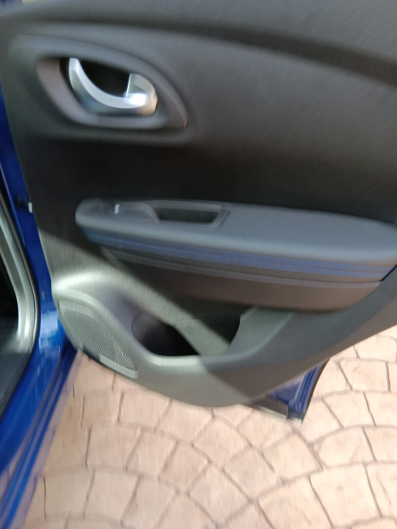 Renault Kadjar, снимка 2 - Автомобили и джипове - 53057551