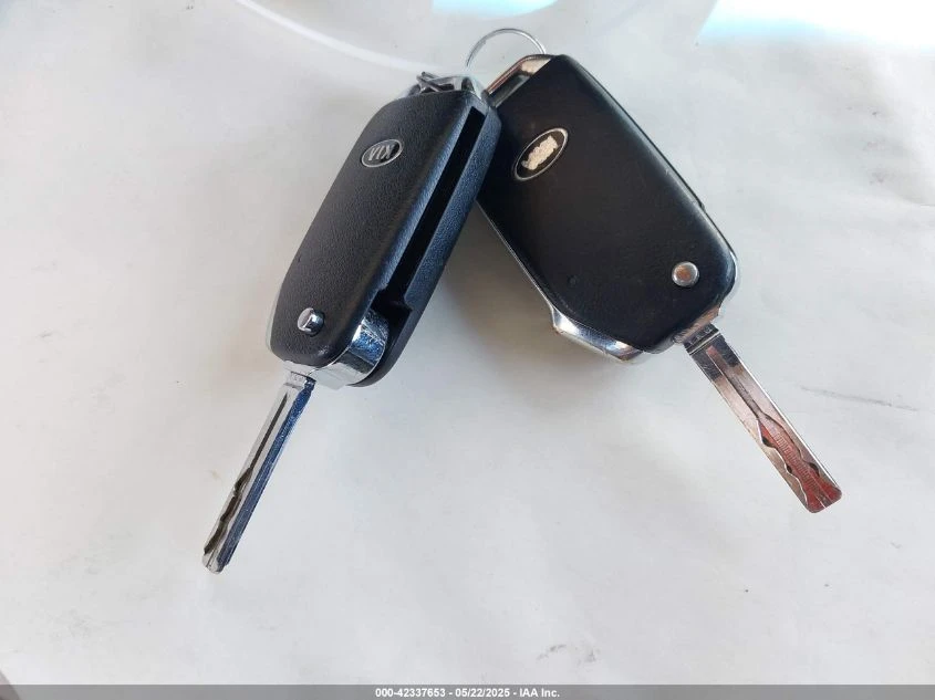 Kia Sportage 2.4L I-4 DI, DOHC, VVT, 181HP Front Wheel Drive - изображение 3