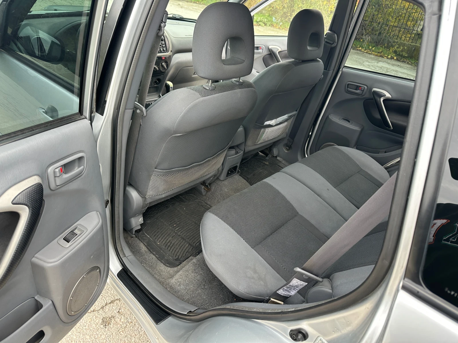 Toyota Rav4 D4D - изображение 8