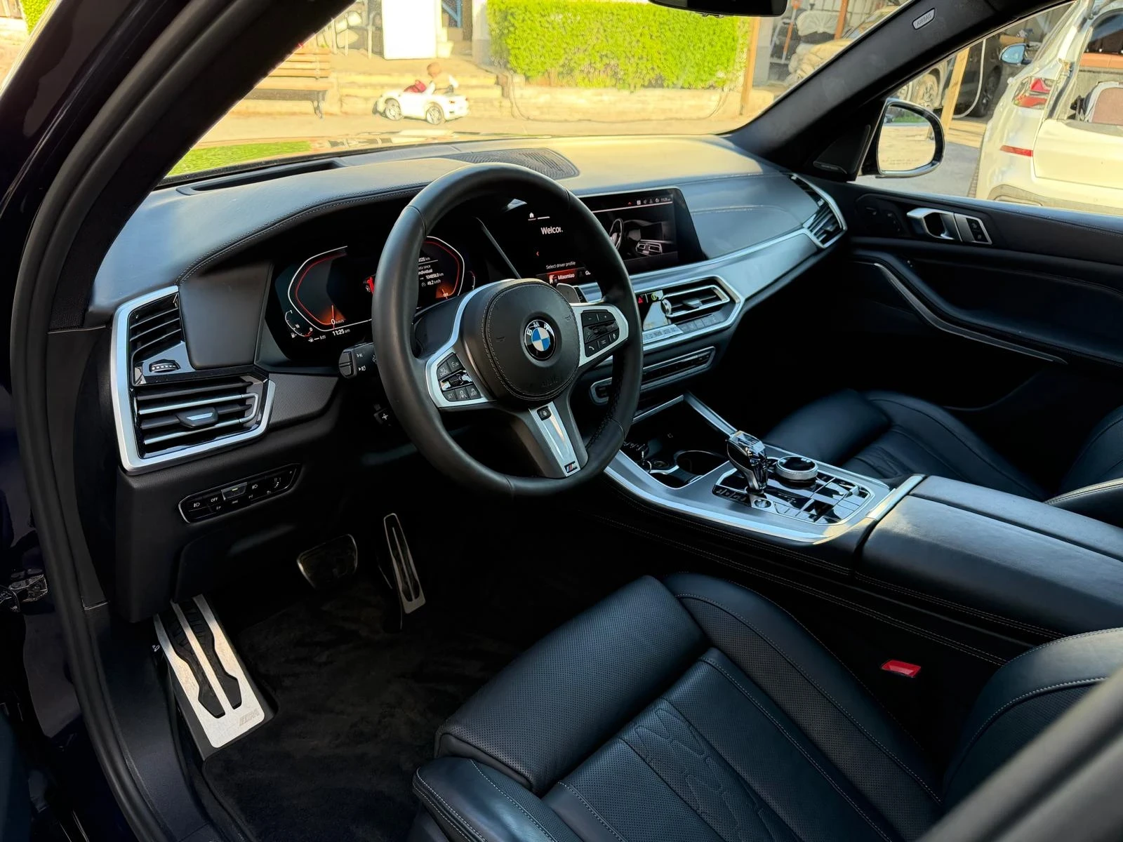 BMW X5 40i xDrive M-pack МНОГО ЕКСТРИ!!!, снимка 8 - Автомобили и джипове - 54335015