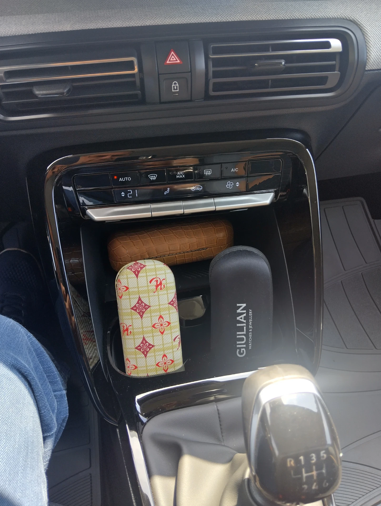 Citroen C3 Aircross PLUS, снимка 15 - Автомобили и джипове - 54503611