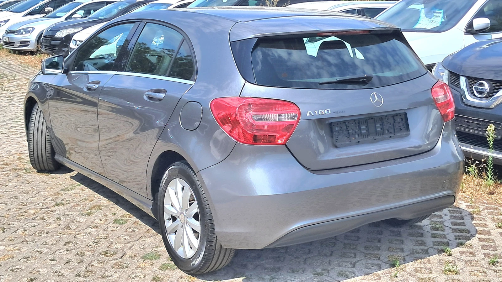 Mercedes-Benz A 180 NEW РЕАЛ КМ ИЗКЛЮЧИТЕЛEH1.6i EURO6 СЕРВ КНИЖ УНИКТ, снимка 4 - Автомобили и джипове - 54520424