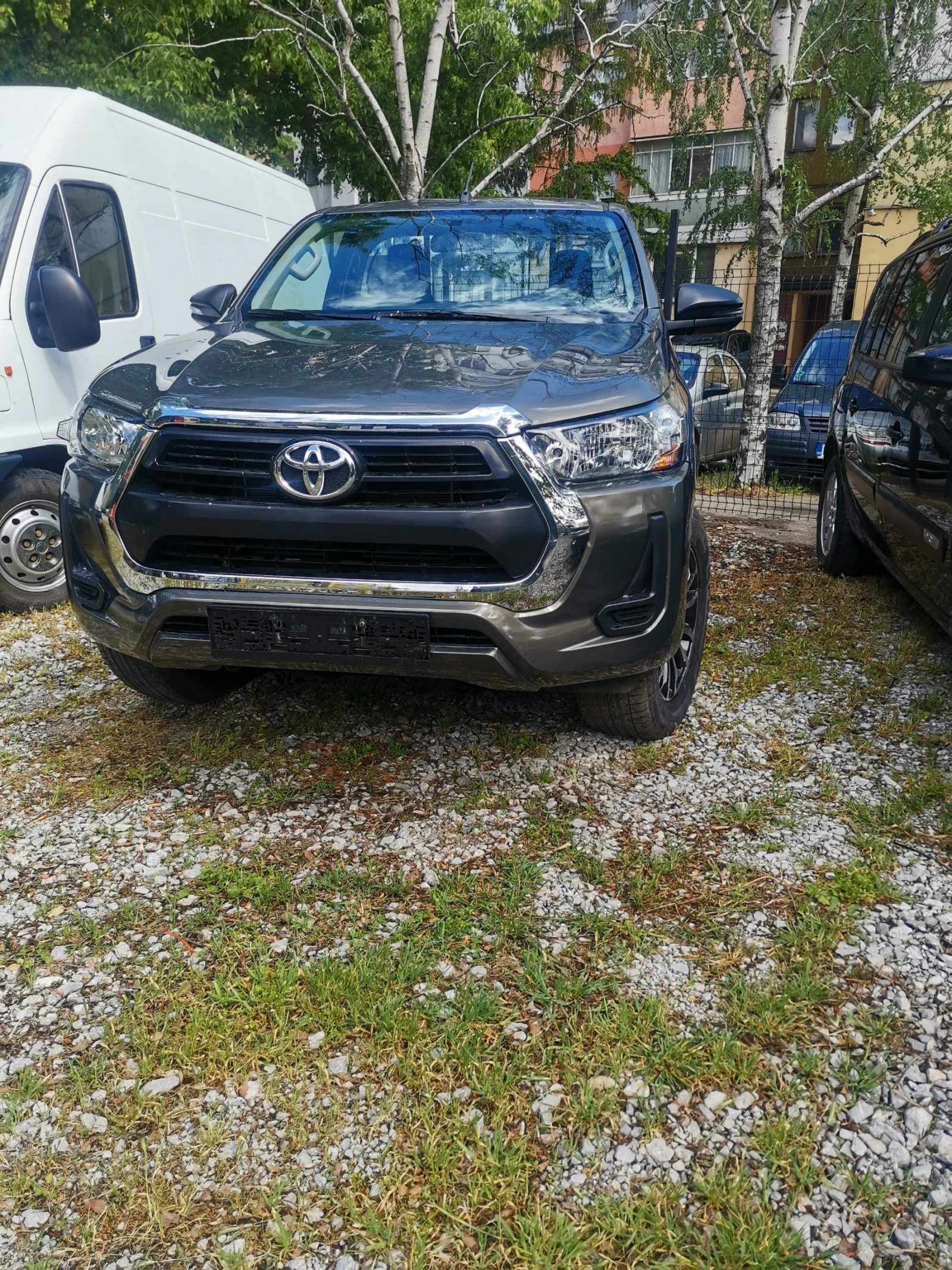 Toyota Hilux Swiss CH 4x4, снимка 3 - Автомобили и джипове - 54645351