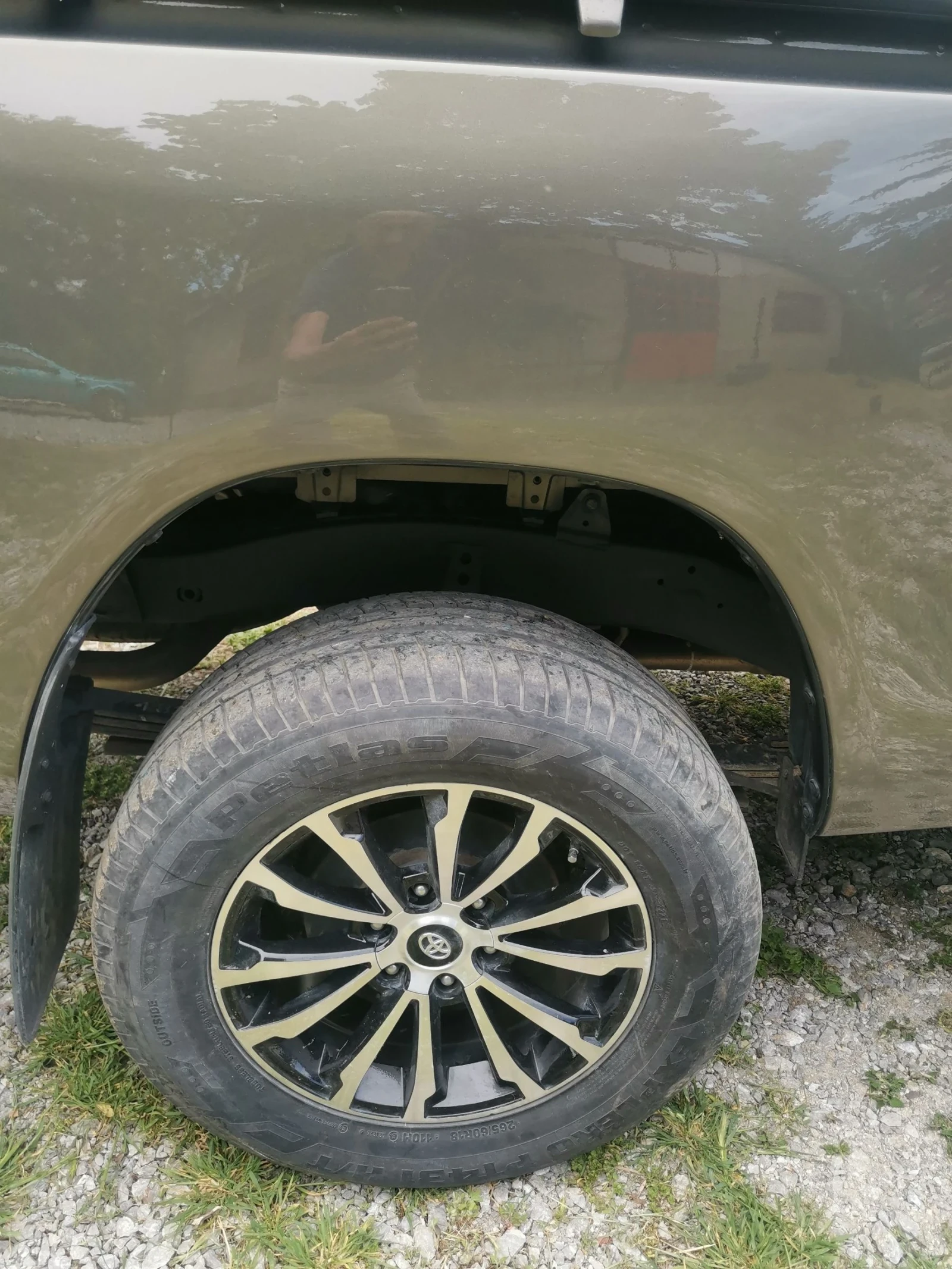 Toyota Hilux Swiss CH 4x4, снимка 4 - Автомобили и джипове - 54645351