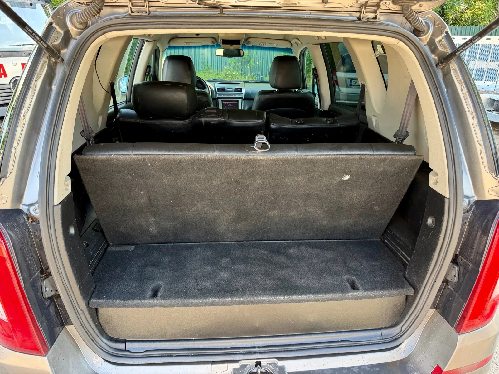 SsangYong Rexton 2.0 Xdi / 4x4 / Automat, снимка 16 - Автомобили и джипове - 54754300