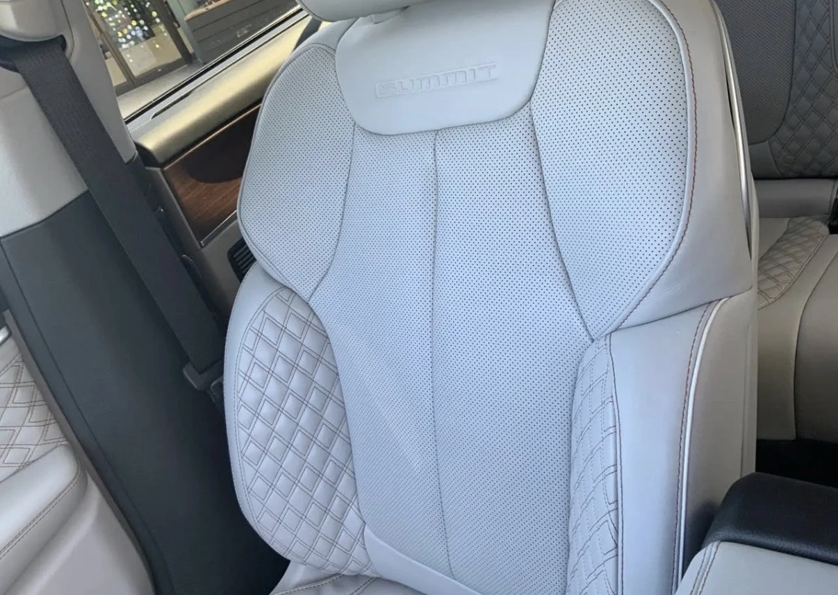Jeep Grand cherokee SUMMIT * 360 * 5.7 HEMI * CARFAX * 2023 * , снимка 13 - Автомобили и джипове - 55098850