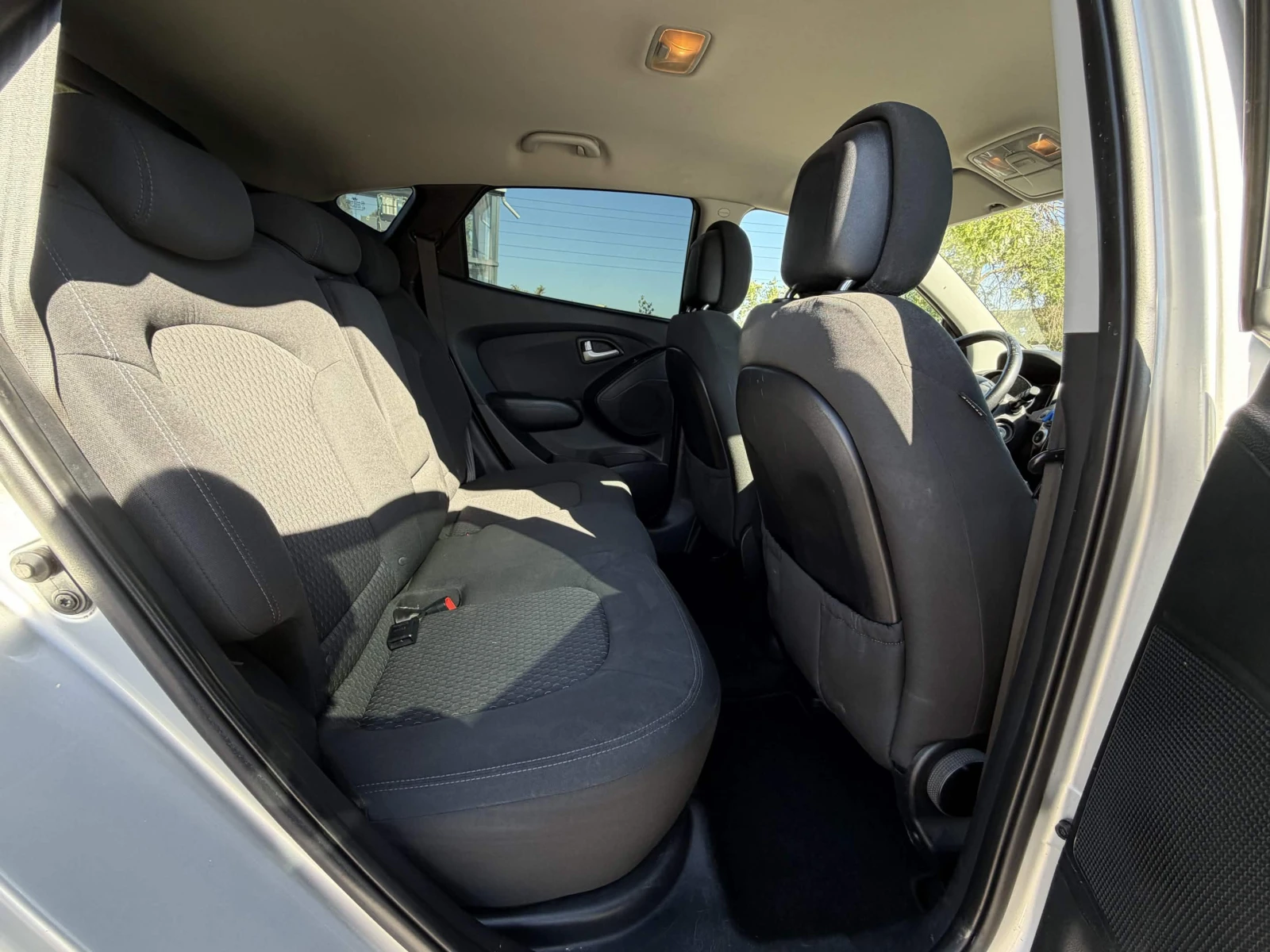 Hyundai IX35 1.6 GDI, снимка 12 - Автомобили и джипове - 55673027
