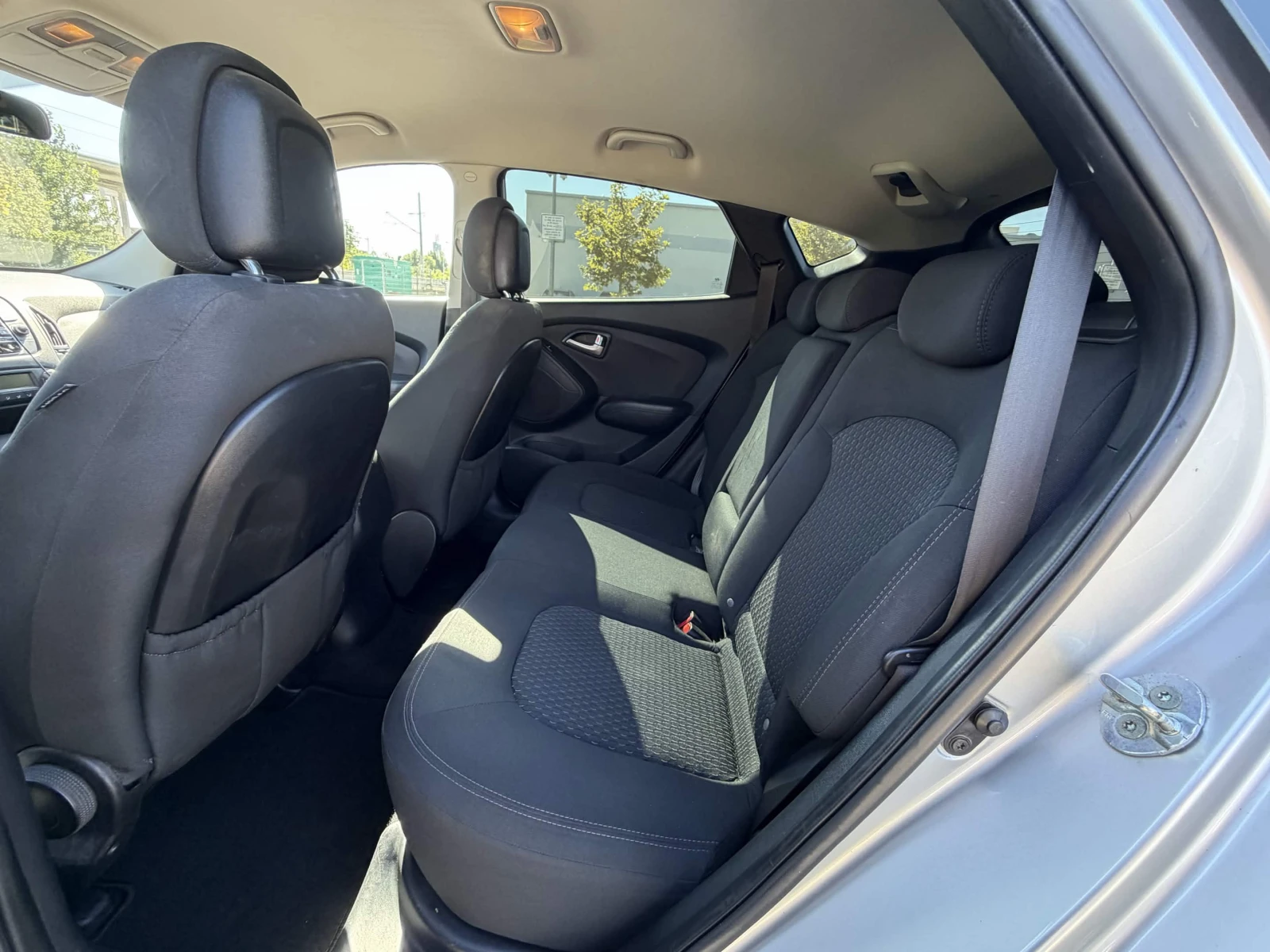 Hyundai IX35 1.6 GDI, снимка 10 - Автомобили и джипове - 55673027