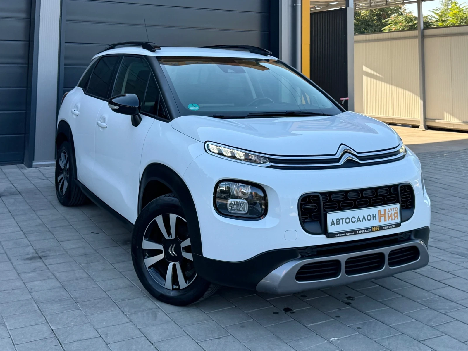 Citroen C3 Aircross * LED* NAVI* LaneAssist* CarPlay* , снимка 3 - Автомобили и джипове - 55732976